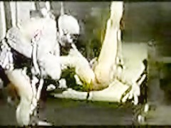 Rubia cachonda traga tranca equina